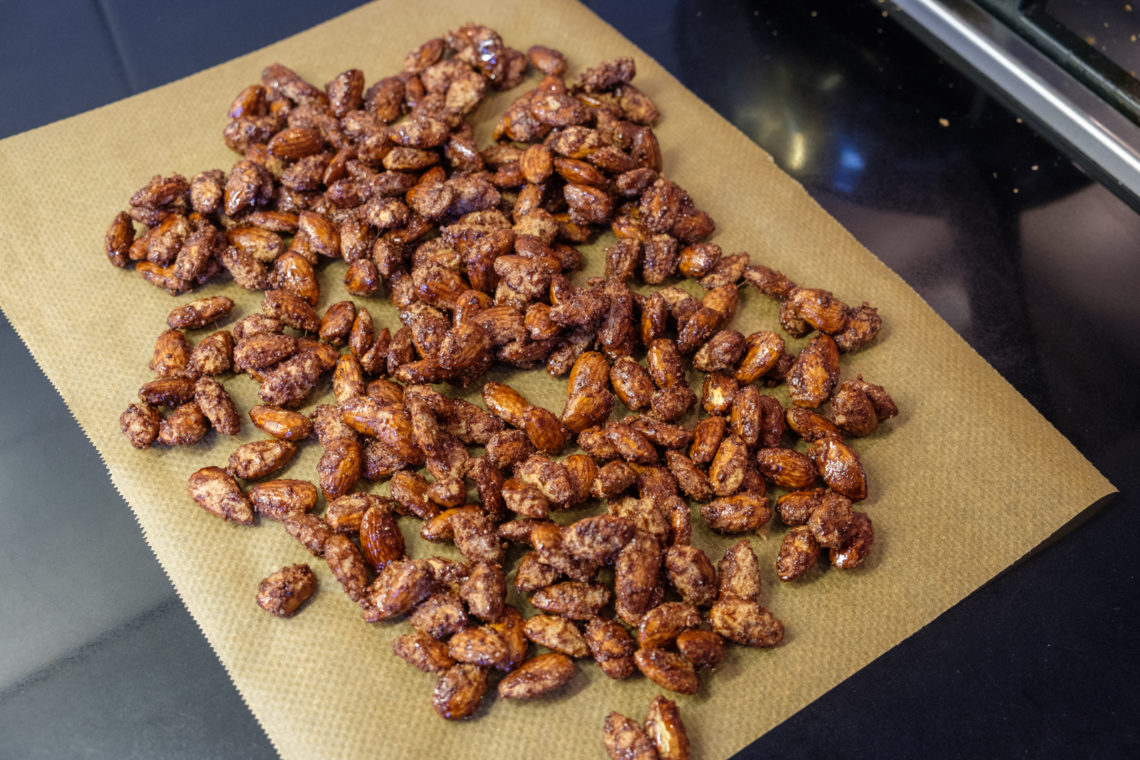 SugarCoated Cinnamon Almonds merinoandtomatoes