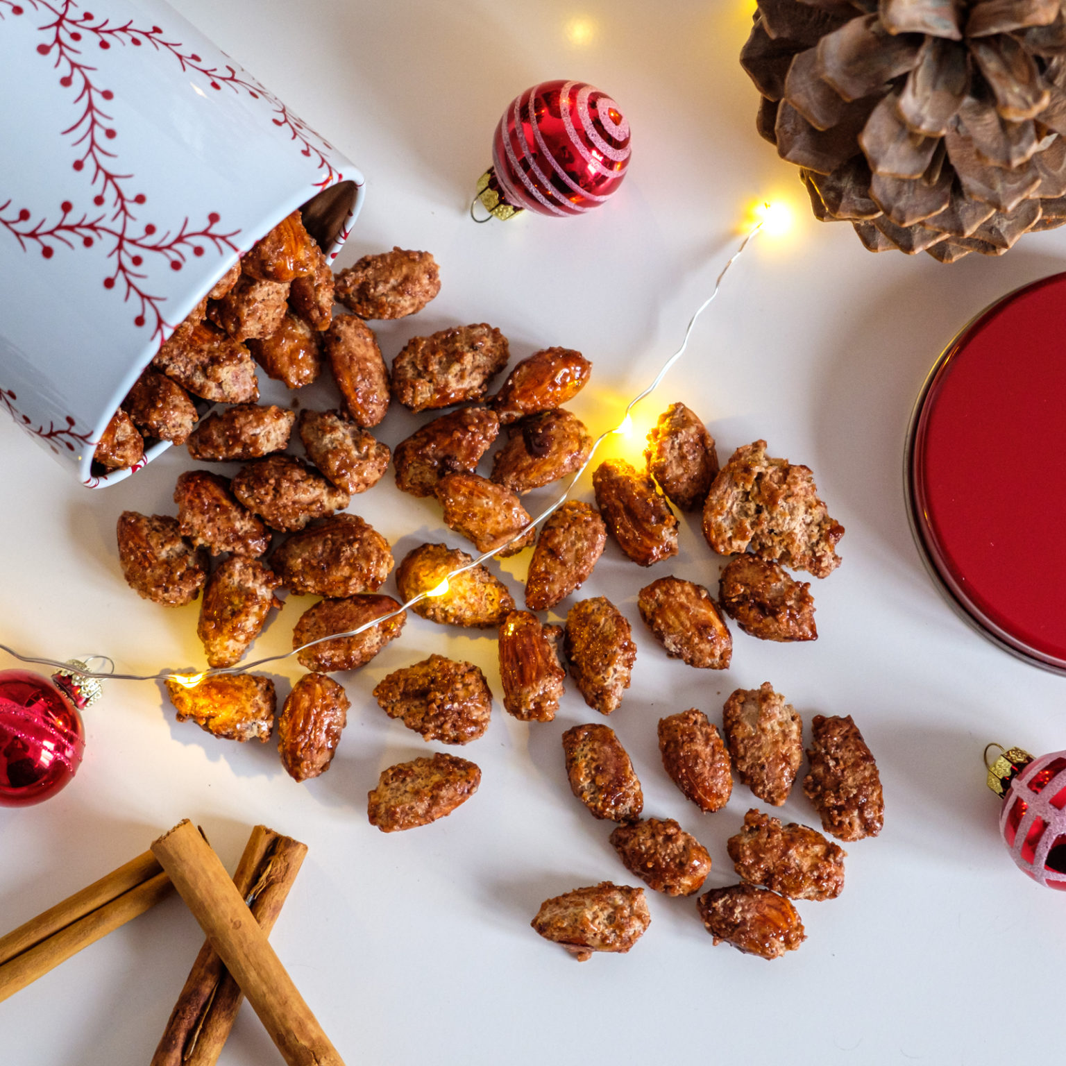 SugarCoated Cinnamon Almonds merinoandtomatoes