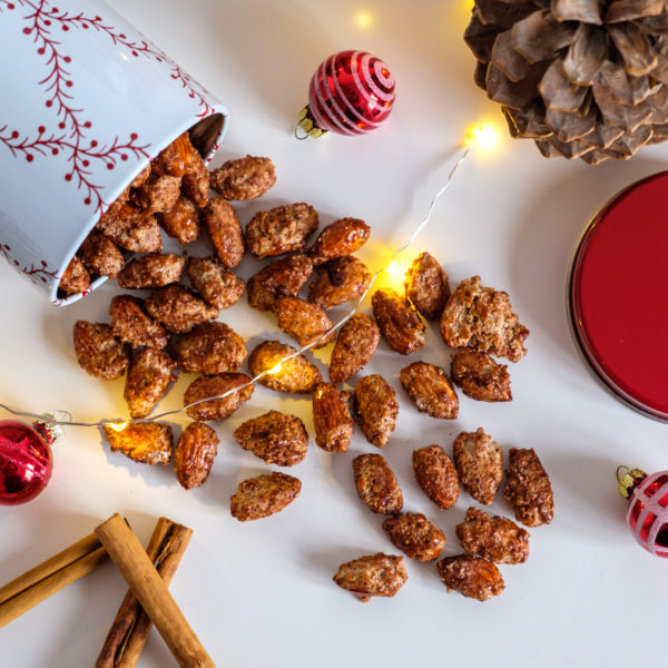 SugarCoated Cinnamon Almonds merinoandtomatoes